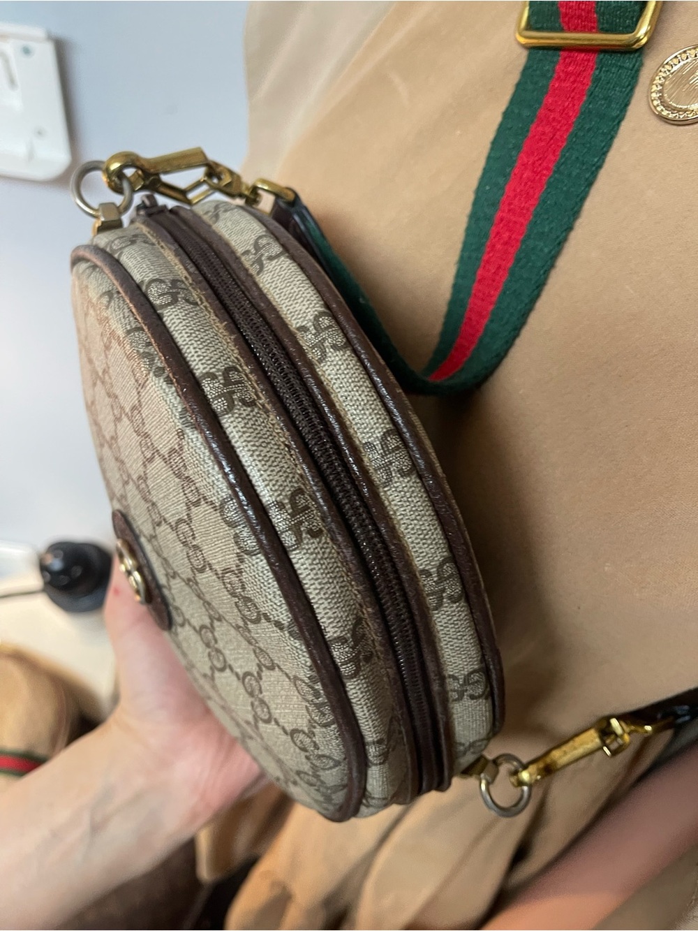 Authentic GUCCI vintage GG canvas crossbody bag - Picture 9 of 12